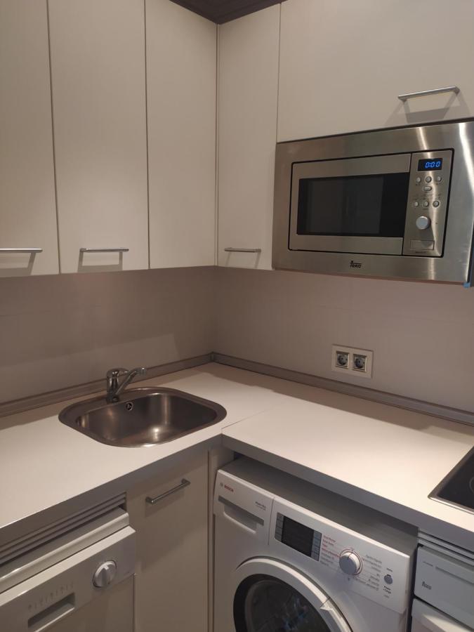 Apartamento En El Centro Con Garaje Directo. Bilbao Exteriör bild