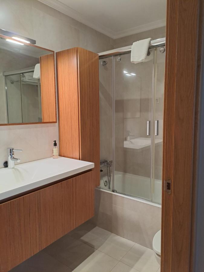 Apartamento En El Centro Con Garaje Directo. Bilbao Exteriör bild
